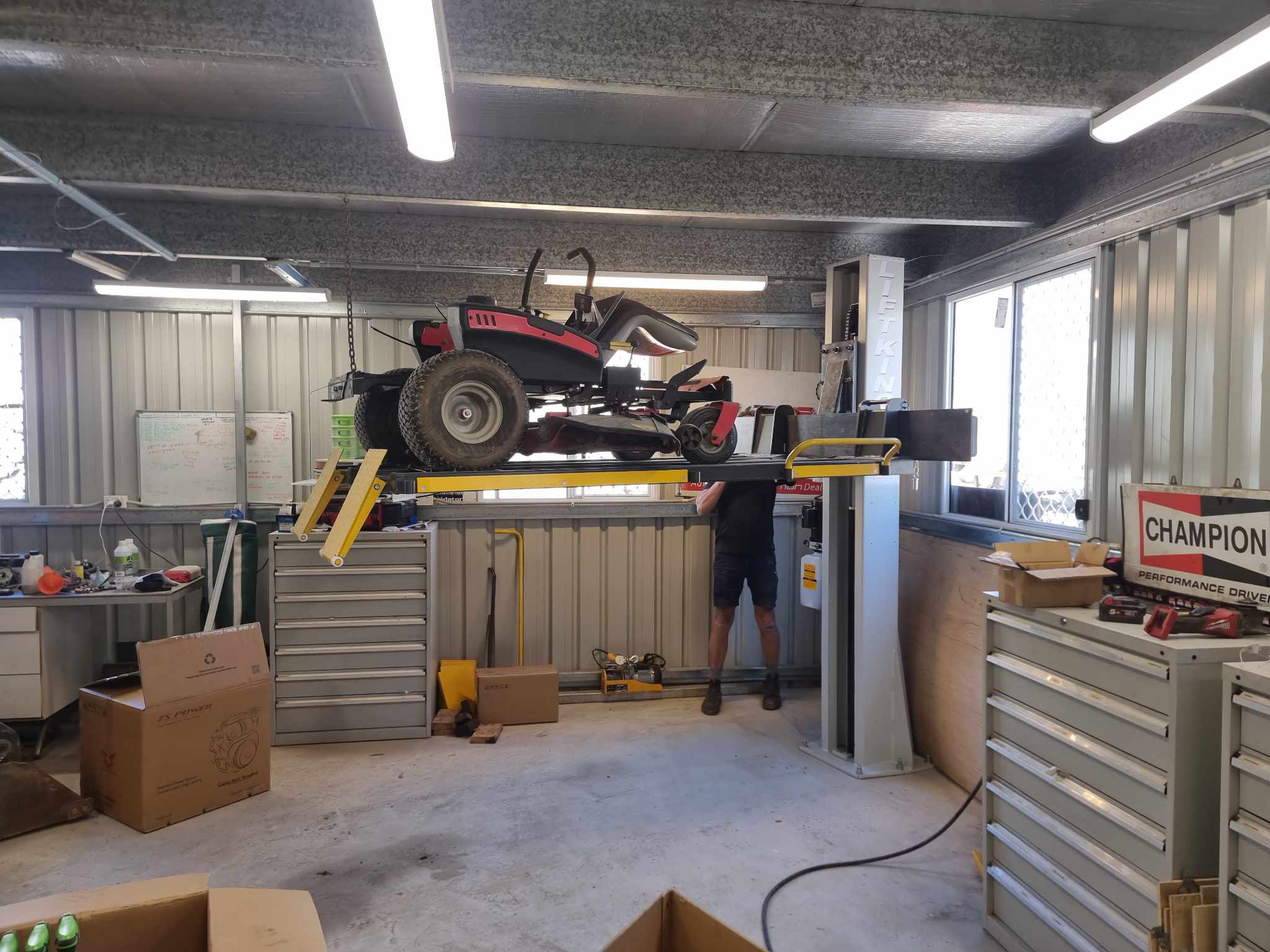 356769765_182501681212721_4417055180883790956_n Hero Hoists QLD